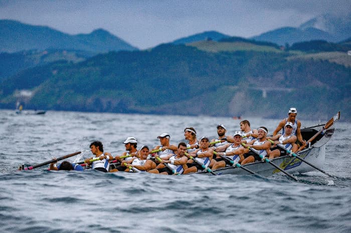 Fixed seat boat races