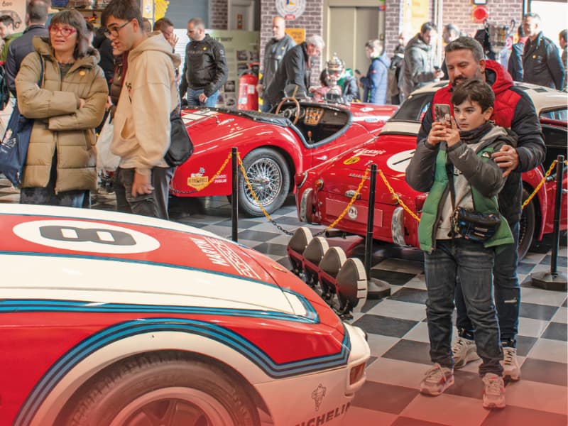 GARAGE-MUSEUM